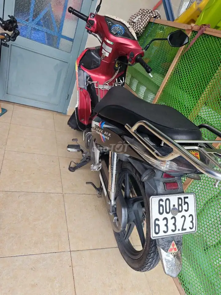 Honda Future 125 2024 красно-черный