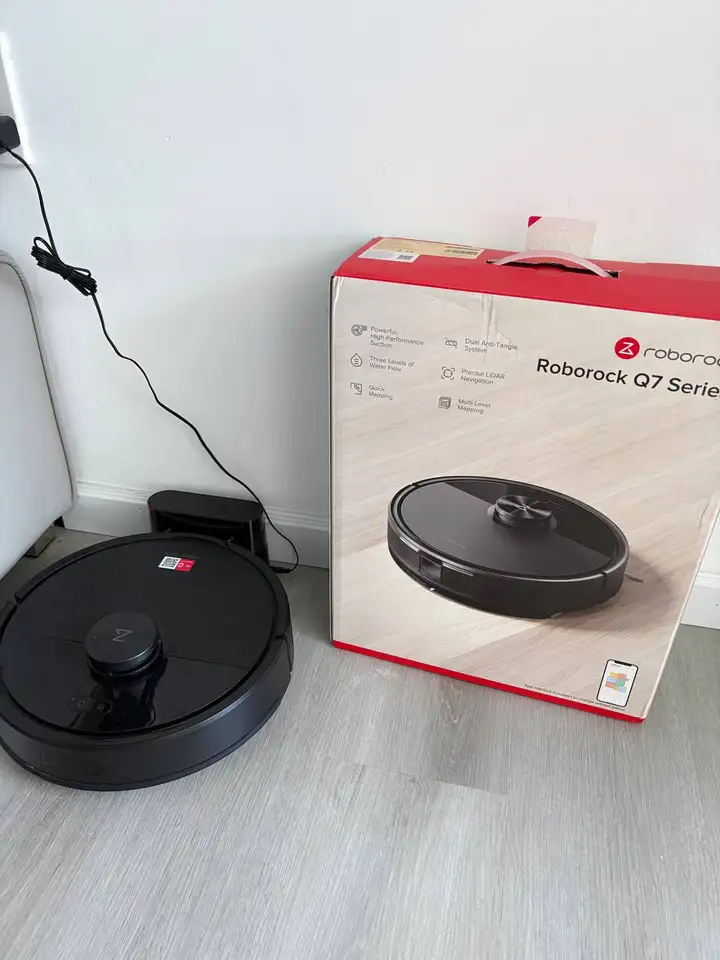 PlayStation 5, робот-пылесос Roborock, аэрогриль