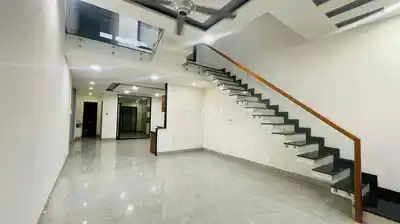Сдается красивый 3-этажный дом 3 спальни 150 кв.м на ул. Ле Ван Хиен, недорого