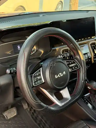Kia Sonet Premium 2022, молодежная, стильная, хорошая цена