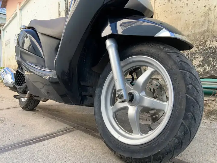 Honda Lead 125 см³, черный
