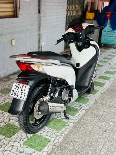 Honda SH 150i Итальянской сборки конец 2009 Бело-черный спортивный