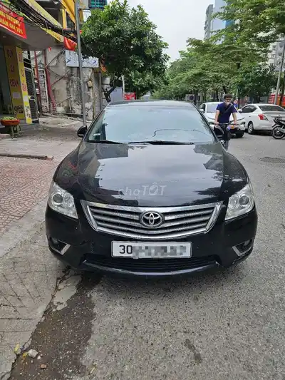 Toyota Camry 2.0E Черный 131.943 км