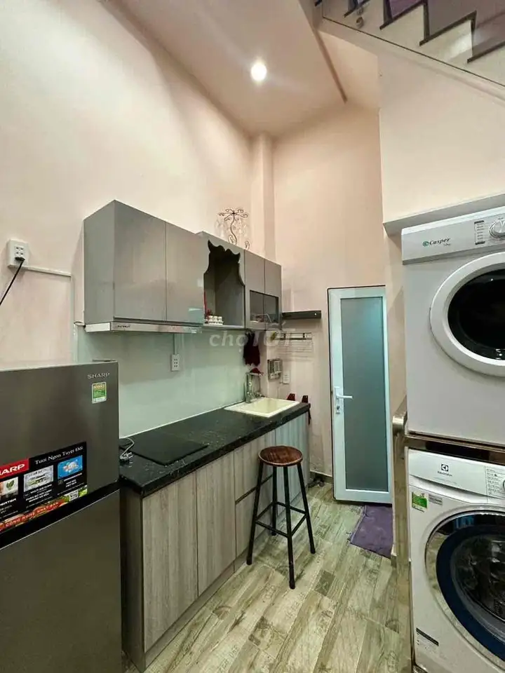Дом в переулке 52 Чан Нгуен Дан, Тан Динь, район 1. В 50 м от фасада, переулок сквозной