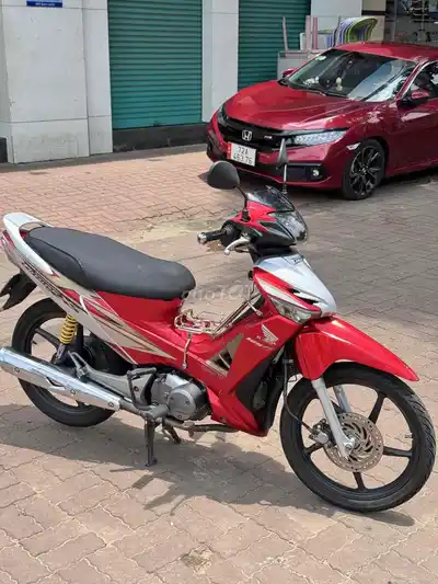 Honda Future X красная, механика