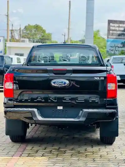 Ford Ranger XLS 4x2 AT 2026, пробег 11 000 км