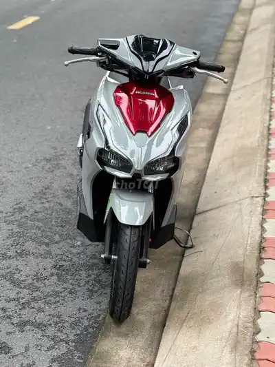 Honda Air Blade 125 2025 пробег 8 тыс. км Хошимин