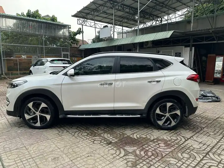 Hyundai Tucson 1.6 Turbo 2019 белый, ездила девушка