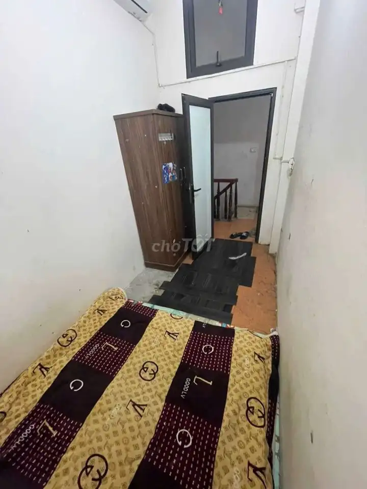 Комната в аренду в Тхать Бане, Лонг Бьен