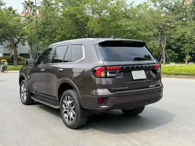 Ford Everest Titanium 4x4 2023 коричневый 110 тыс. км