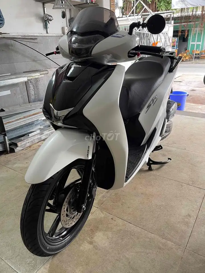 Honda SH 150i ABS белый черный Sporty