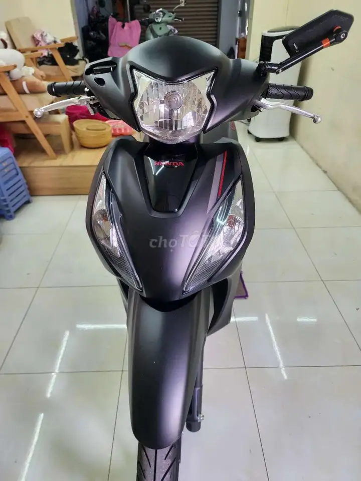 Honda Vision 2025 Sport Black 2500 km