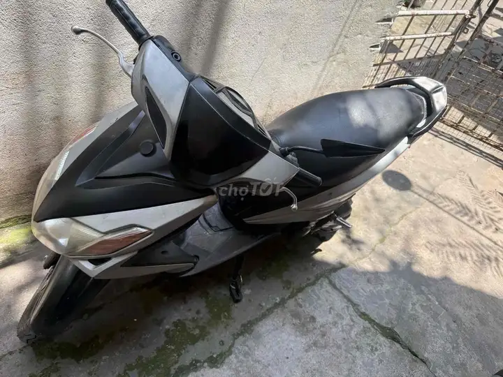 Yamaha Luvias 2011, черный, серебристый