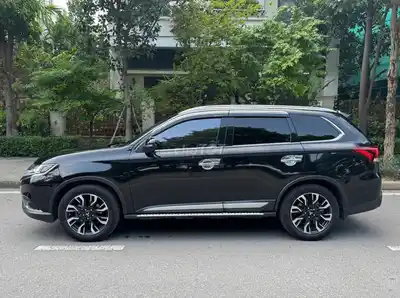 Mitsubishi Outlander 2021 Premium 2.0 93711 км