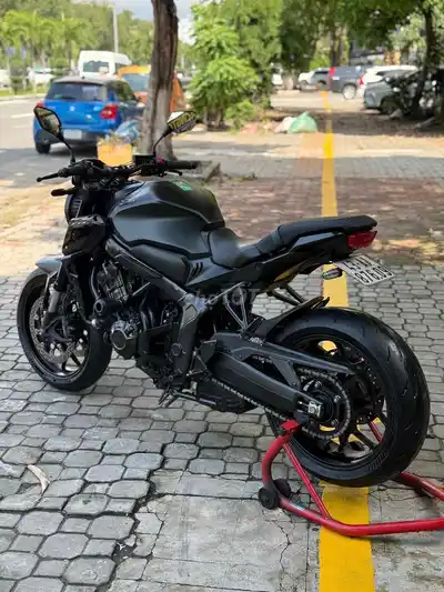 Honda CB650R Black Edition 2023 черный