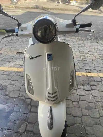 Piaggio Vespa 2015, белый