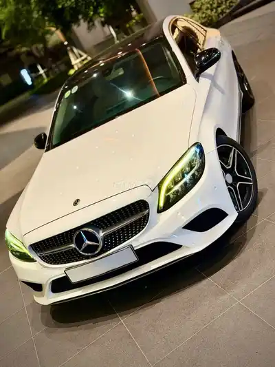 Mercedes C200 Facelift 2020 Белый 60000 миль