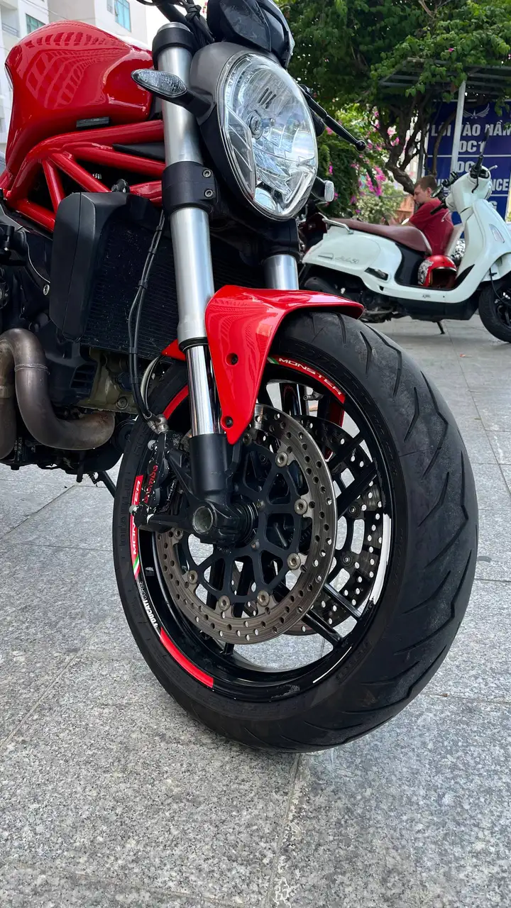 Ducati Monster 821