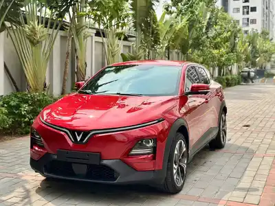 VinFast VF6 Plus 2025 Электро Красный 3200 км