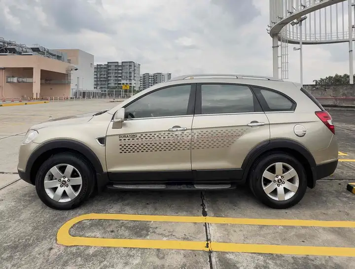 Chevrolet Captiva LTZ 2008, автомат, песочно-желтый