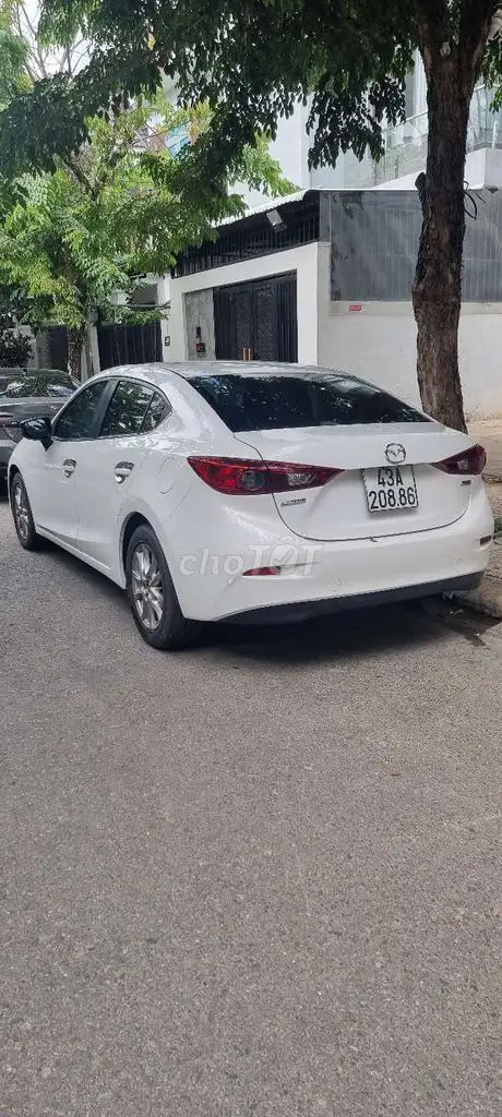 Mazda Mazda 3 2016 белый 174 000 км