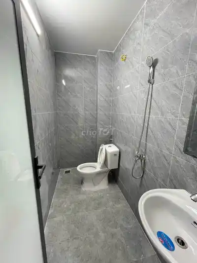 Дом 140 м² на первой линии улицы Чыонг Чинь, Тханькхе, Дананг