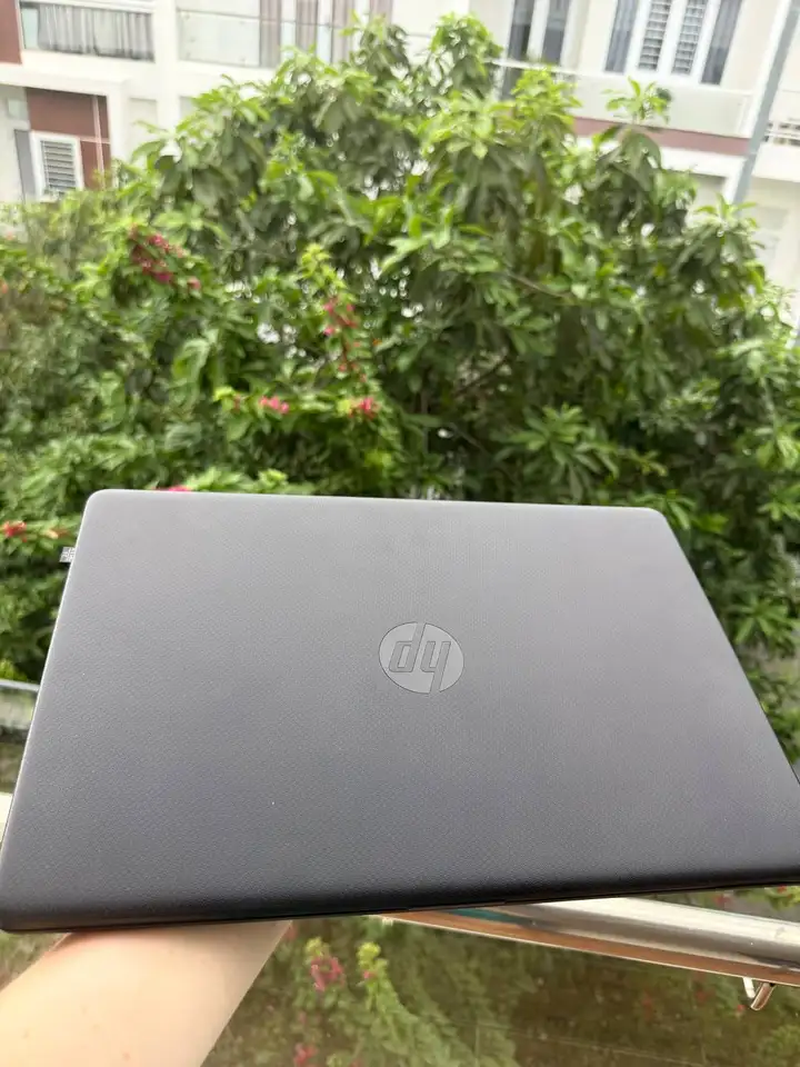 Ноутбук HP 15s-eq077ur