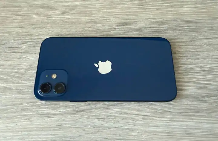 iPhone 12 64 ГБ (Синий)