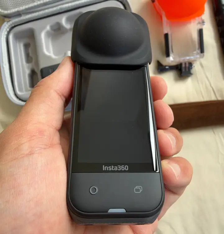 Insta360 X5