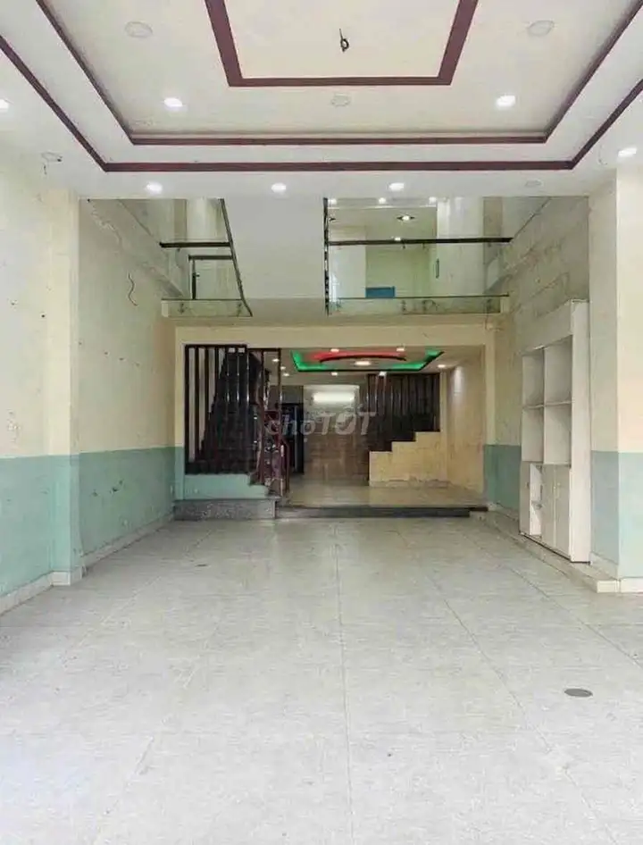 Аренда углового дома на ул. Йен Те - Бак Сон, 100 м², 3 спальни, 3 санузла