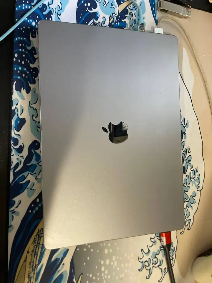 MacBook Pro 16
