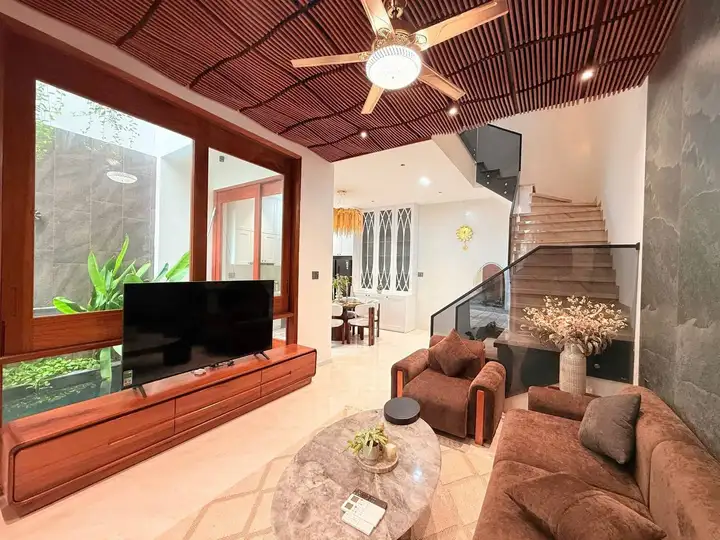 Дом 3 этажа 3 спальни 85 м², Hoa Khanh