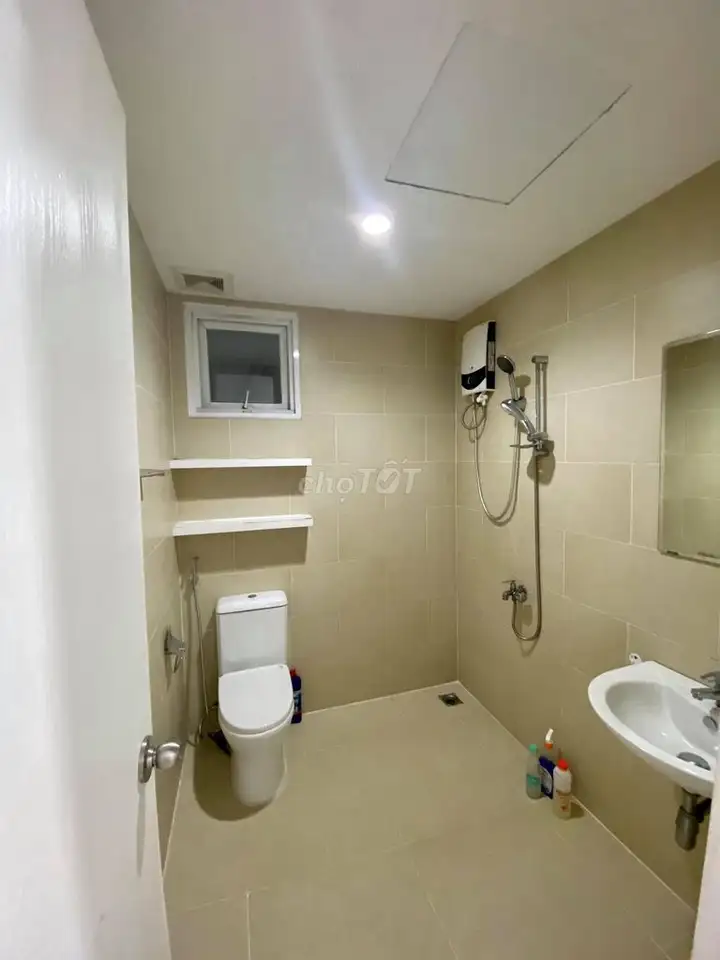 Угловая квартира 73 м², 2 спальни, 2 санузла, с мебелью