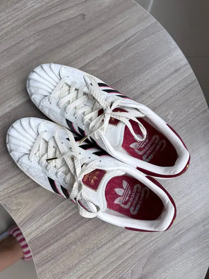 Обувь (Crocs, Adidas Superstar, Adidas classic)