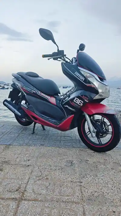 Honda PCX 125, 2014, 2 поколение