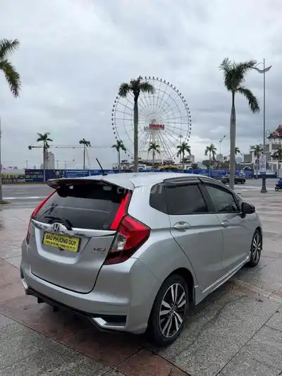 Honda Jazz RS 2018 Таиланд Серебристый 98000 км