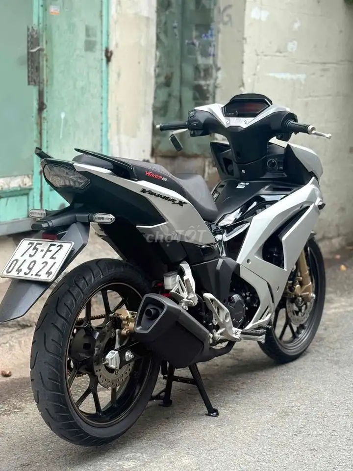 Honda Winner V3 ABS 2023, серебристый, от собственника