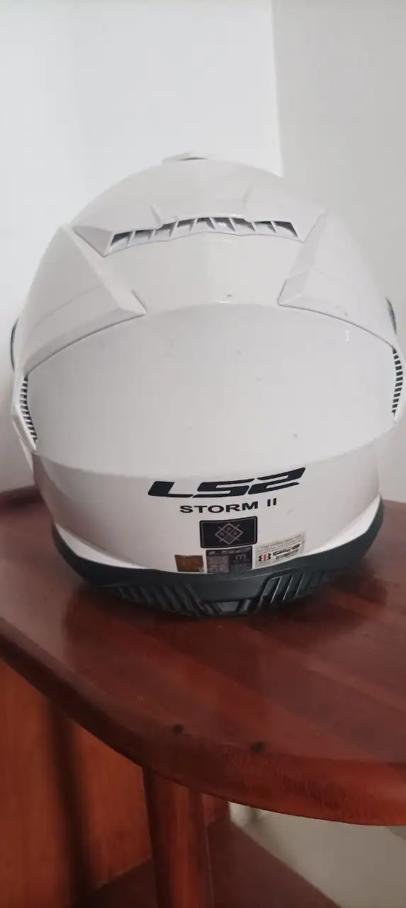 Шлем LS2 Storm II, монитор HP Z27n G2 и другие вещи