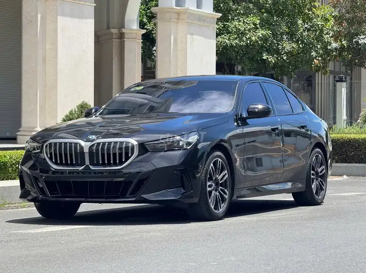 BMW 530i M-Sport Модель 2026 из Германии, гарантия дилера 2030