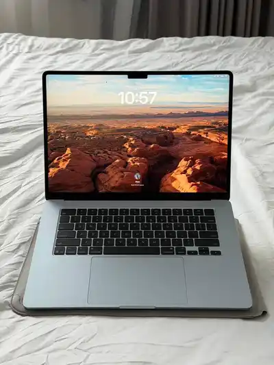Чехол-подставка для ноутбука 15"