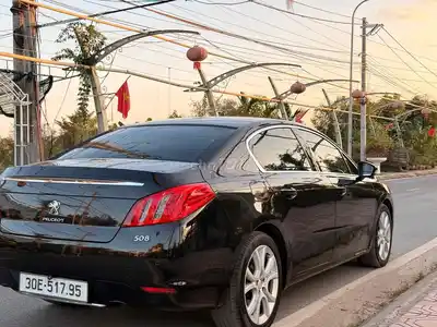 Peugeot 508, черный, 5 мест
