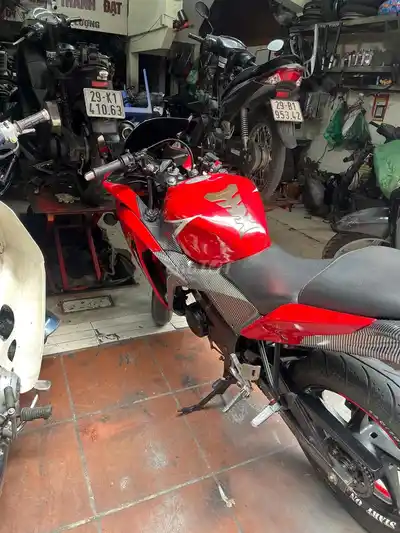 Honda CBR150 красная, импорт из Таиланда