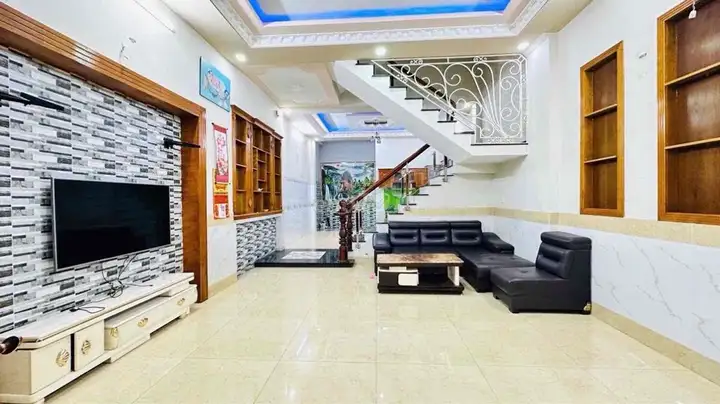 Дом на ул. Трань Тхи Нам, р-н 12, 87 м², 4 этажа, проезд 8 м