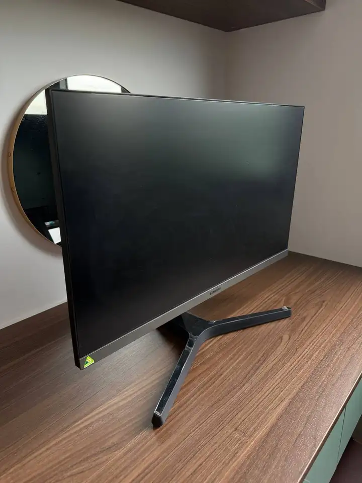 Монитор Samsung 23.8" IPS Full HD 75 Гц