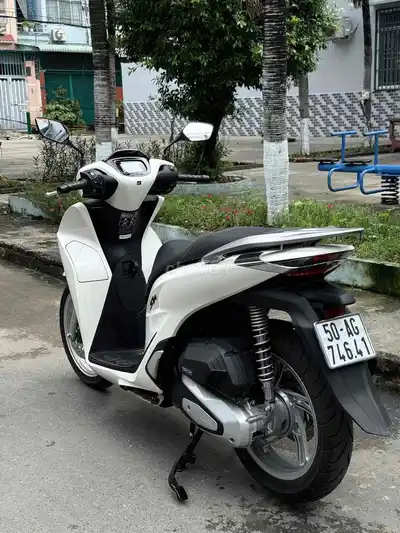 Мотоцикл Honda SH 125i ABS 2026 Бело-черный пробег: 800 км