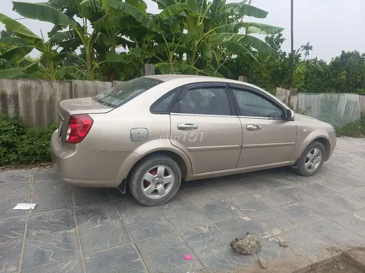 Chevrolet Lacetti 2008, песочно-желтый