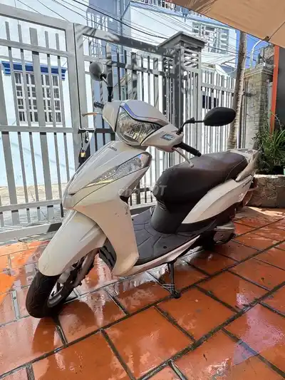 HONDA LEAD 2017 бело-коричневый