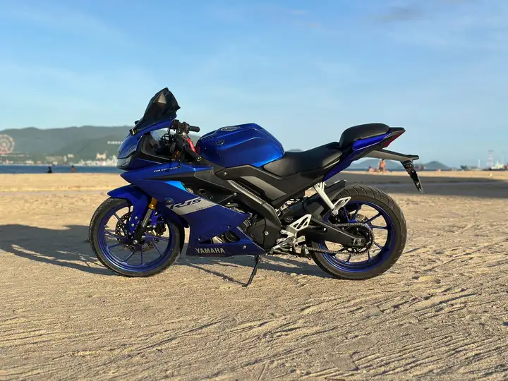 Yamaha R15 2020