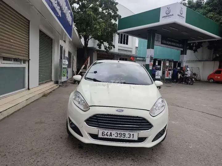 Ford Fiesta 1.5 AT 2014 белый автомат