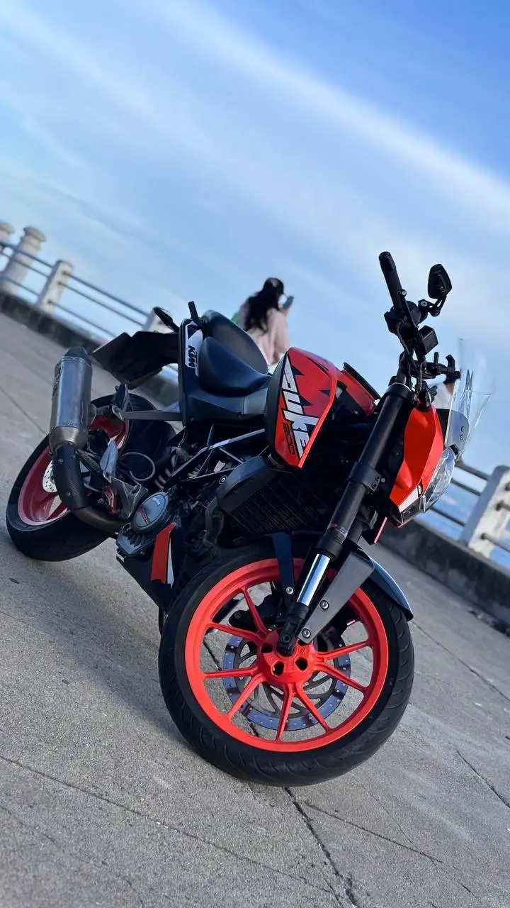 KTM Duke 200
